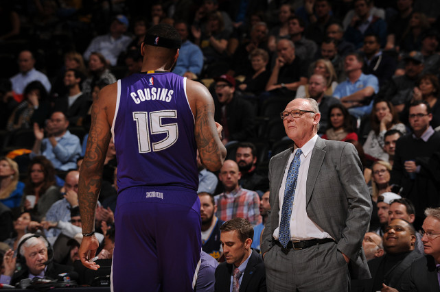 进行奚落的 进行奚落的